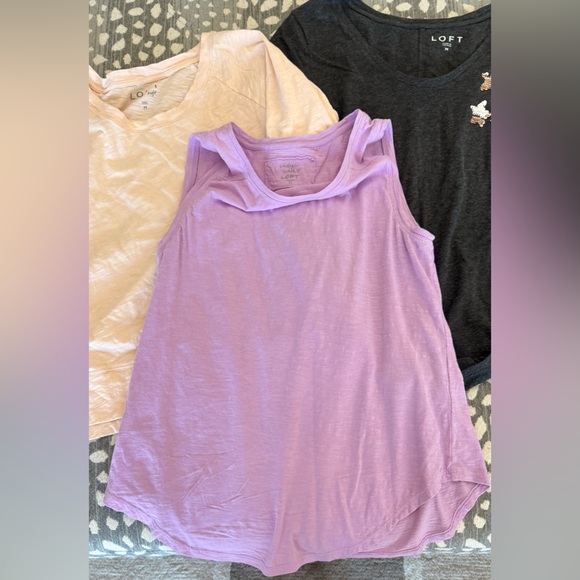 LOFT Women’s ' Short Sleeve Tees - Black, Purple, and Blush - Picture 2 of 6